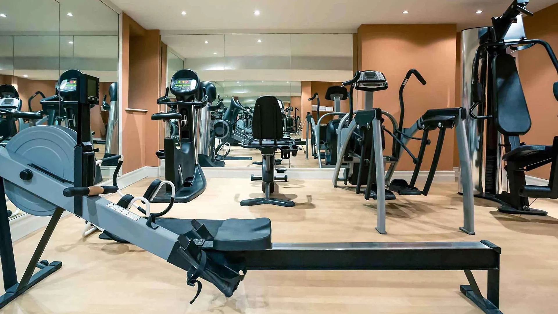 Mercure London Heathrow Airport Hillingdon 4*,  United Kingdom